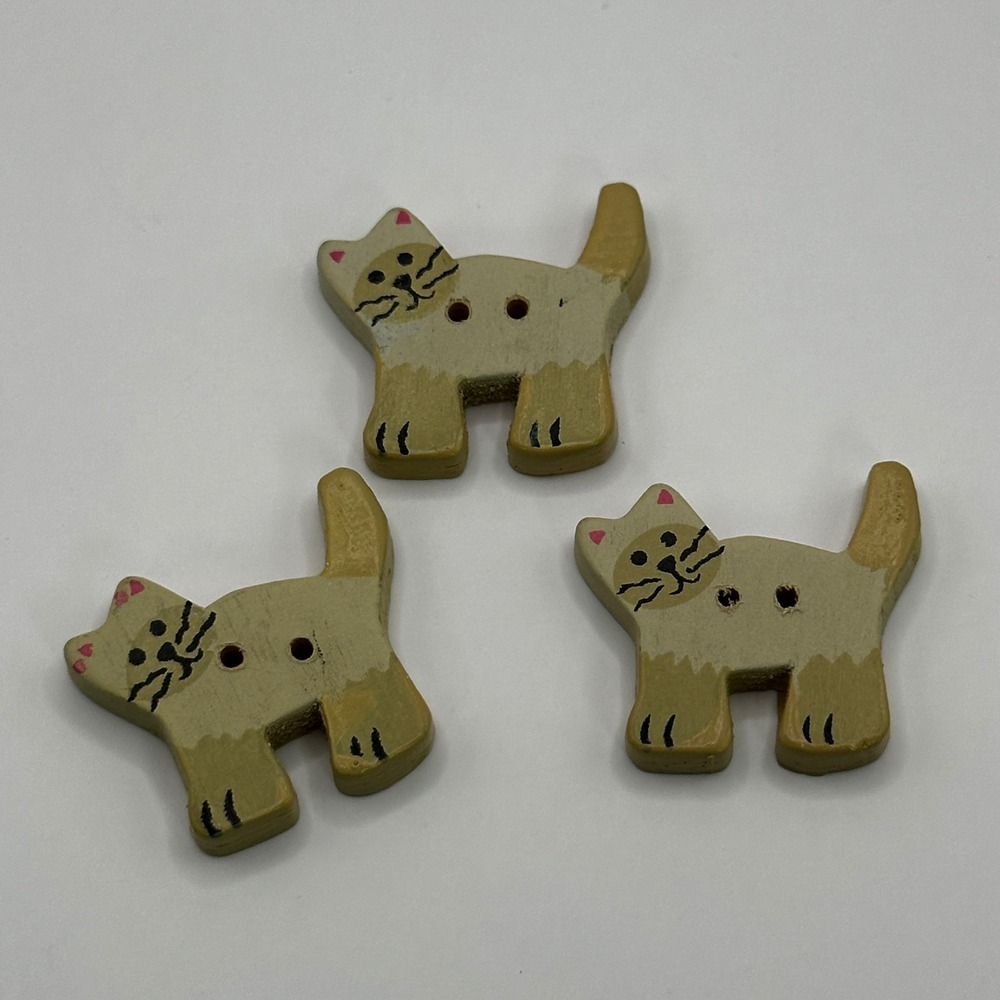 Vintage Hand Painted Wooden Cat Buttons Novelty Sewing Craft 3 Piece Set